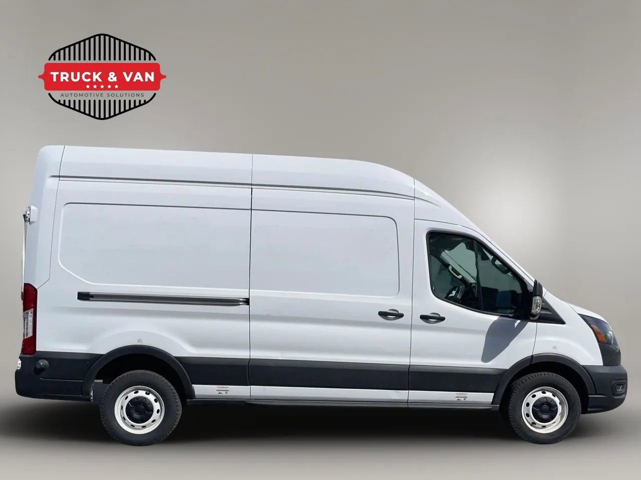 Used 2022 Ford E-Transit 148 High Roof w/ Load Area Protection Package RWD image 6