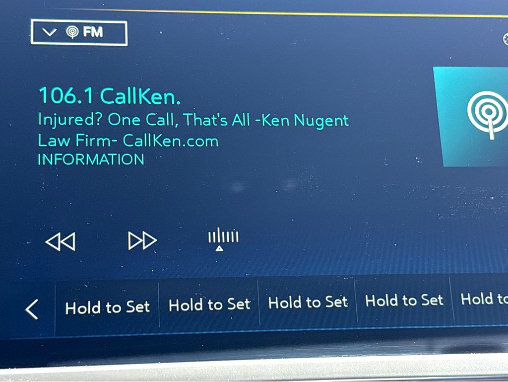 Used 2025 Chevrolet Silverado 1500 LT image 10