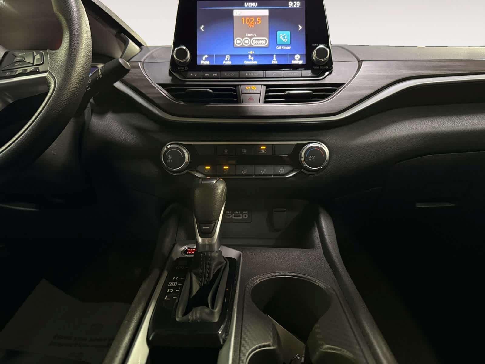 Used 2025 Nissan Altima 2.5 SV FWD image 18