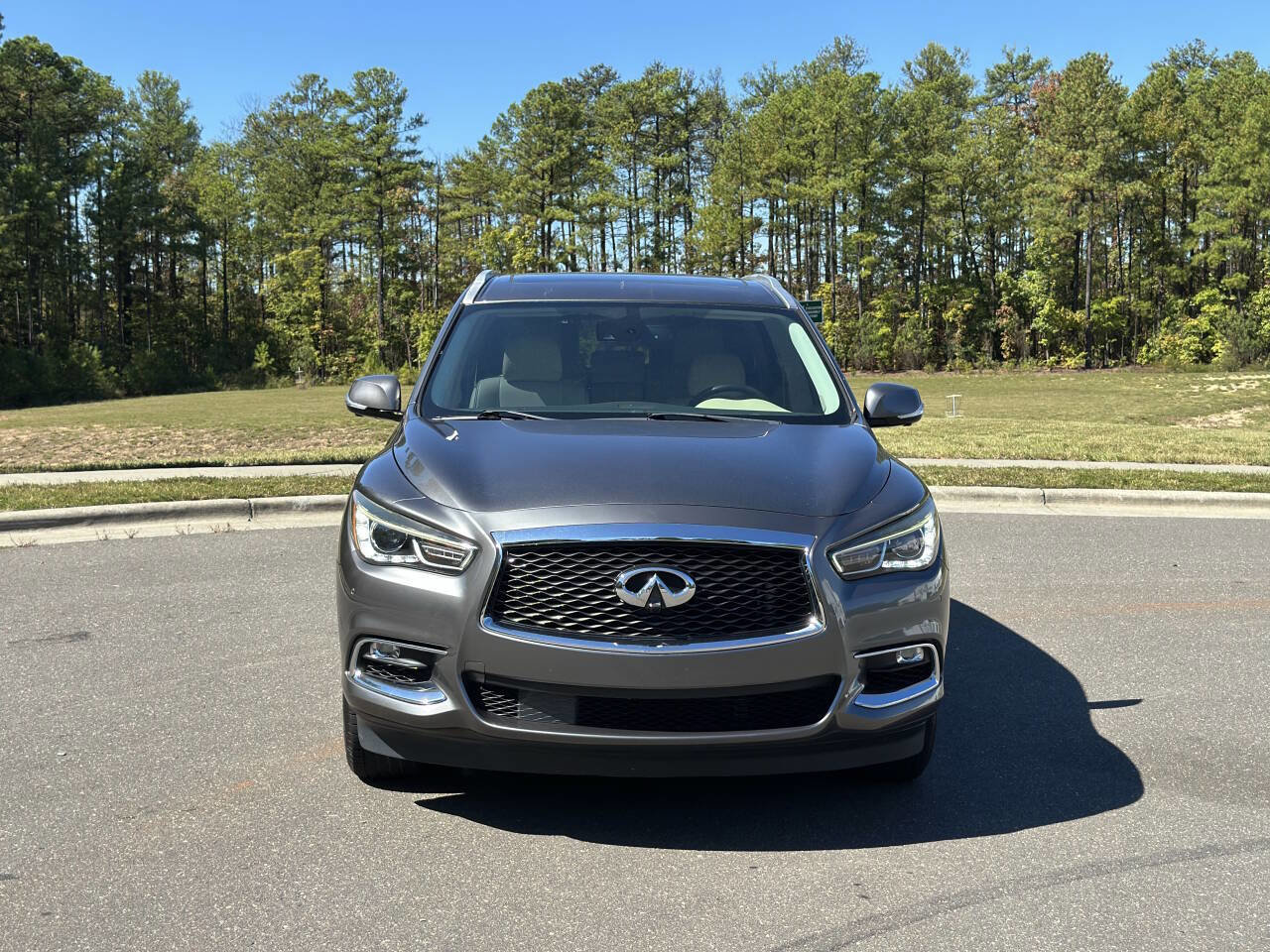 Used 2019 INFINITI QX60 Luxe w/ Essential Package image 6