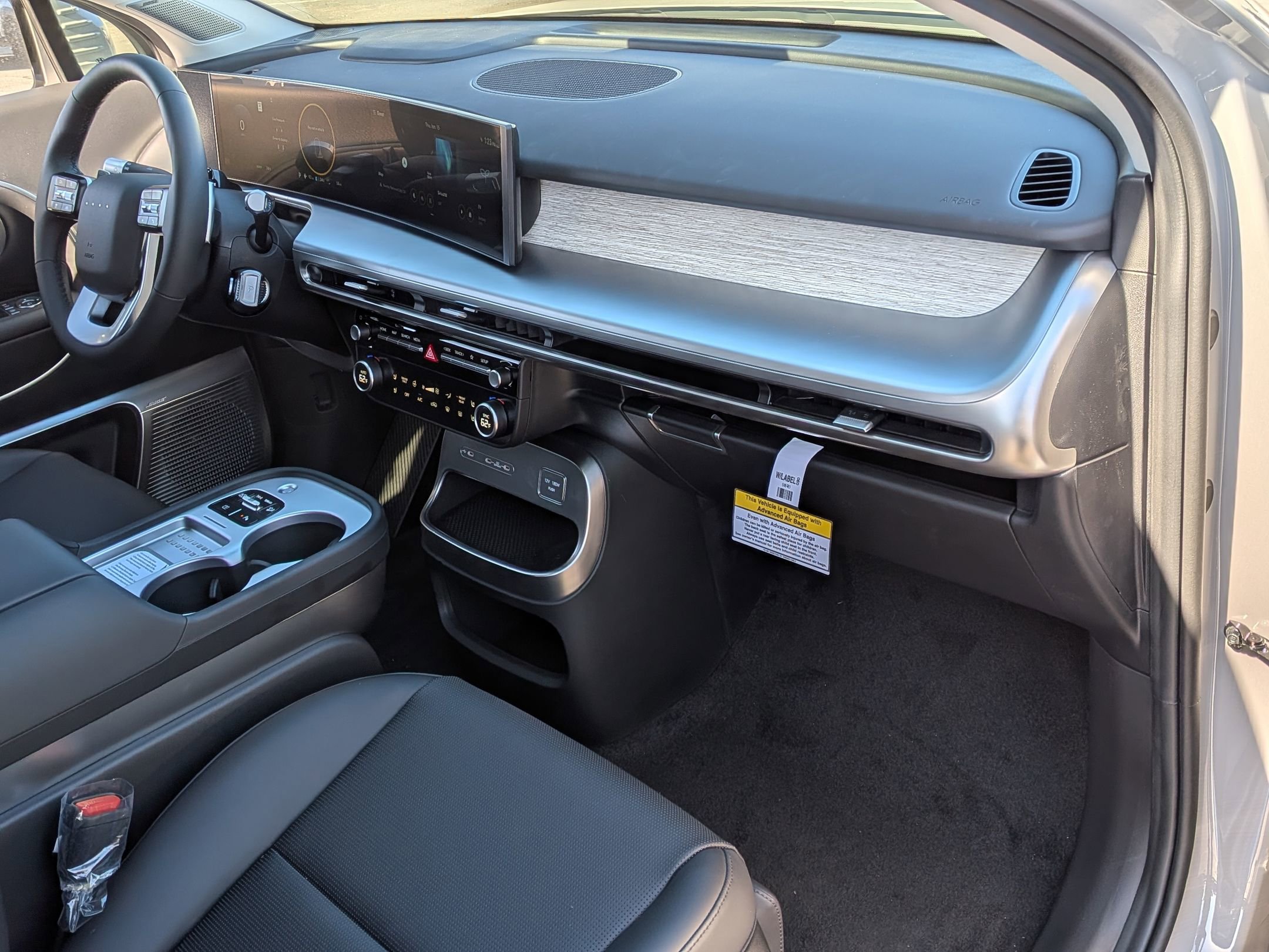 New 2026 Hyundai Ioniq 9 Limited w/ Tow & Go Package image 26