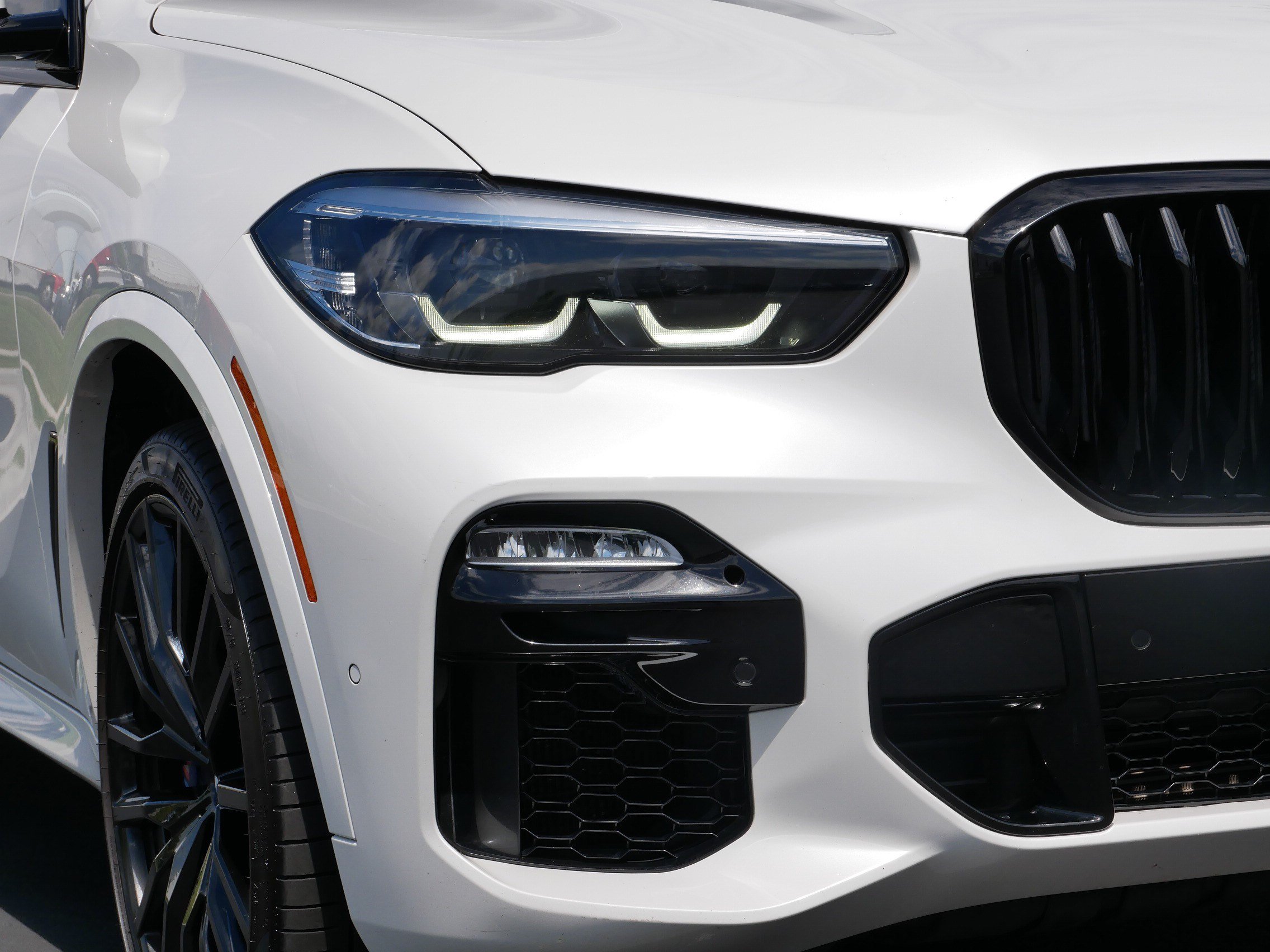 Used 2020 BMW X5 M50i w/ Premium Package AWD/4WD image 14