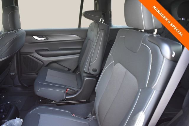 New 2025 Jeep Grand Cherokee L Laredo w/ Luxury Tech Group I image 16