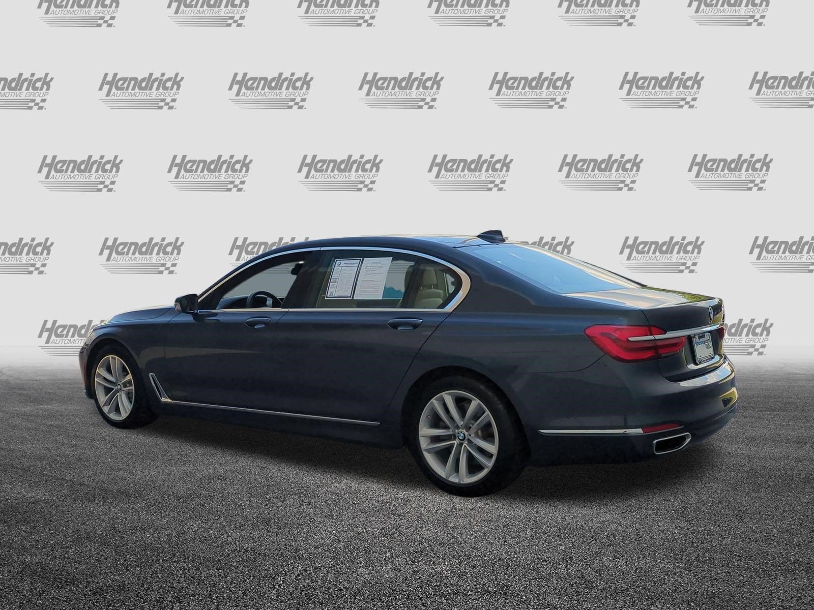 Used 2016 BMW 750i RWD image 8