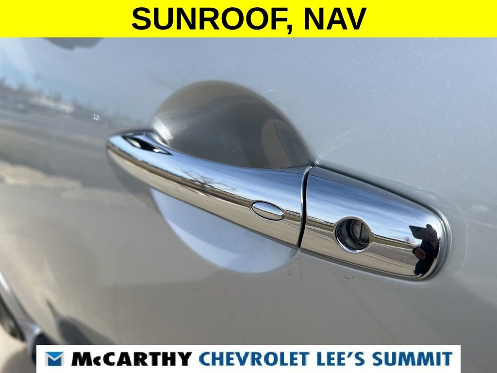 Used 2024 Nissan Armada SL image 40