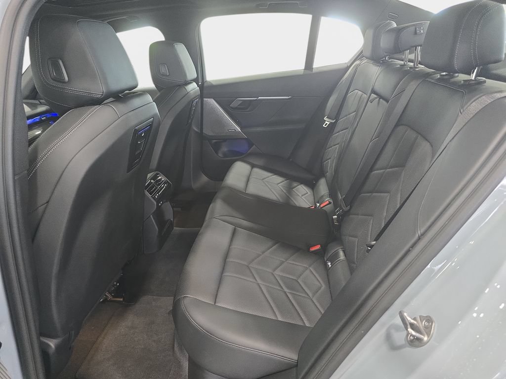 Used 2024 BMW i5 eDrive40i w/ M Sport Package RWD image 23