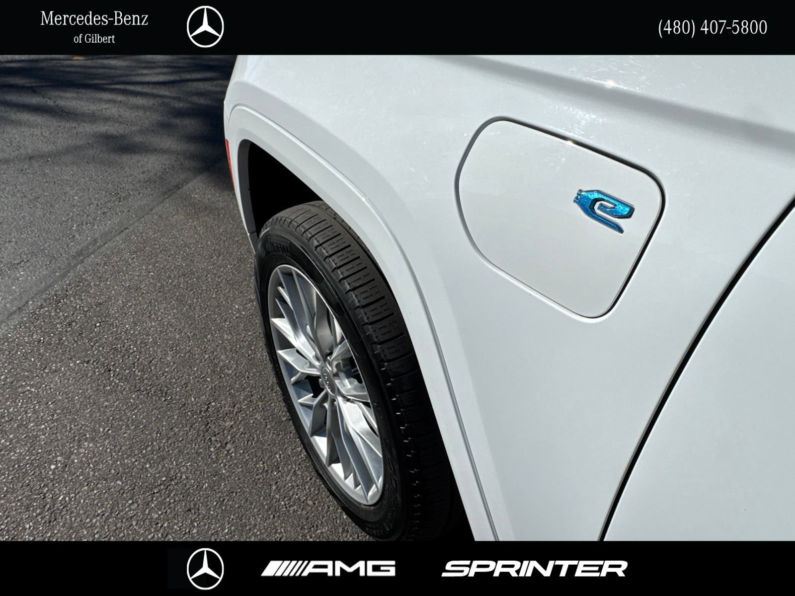 Used 2023 Jeep Grand Cherokee Summit w/ Advanced Protech Group IV AWD/4WD image 9