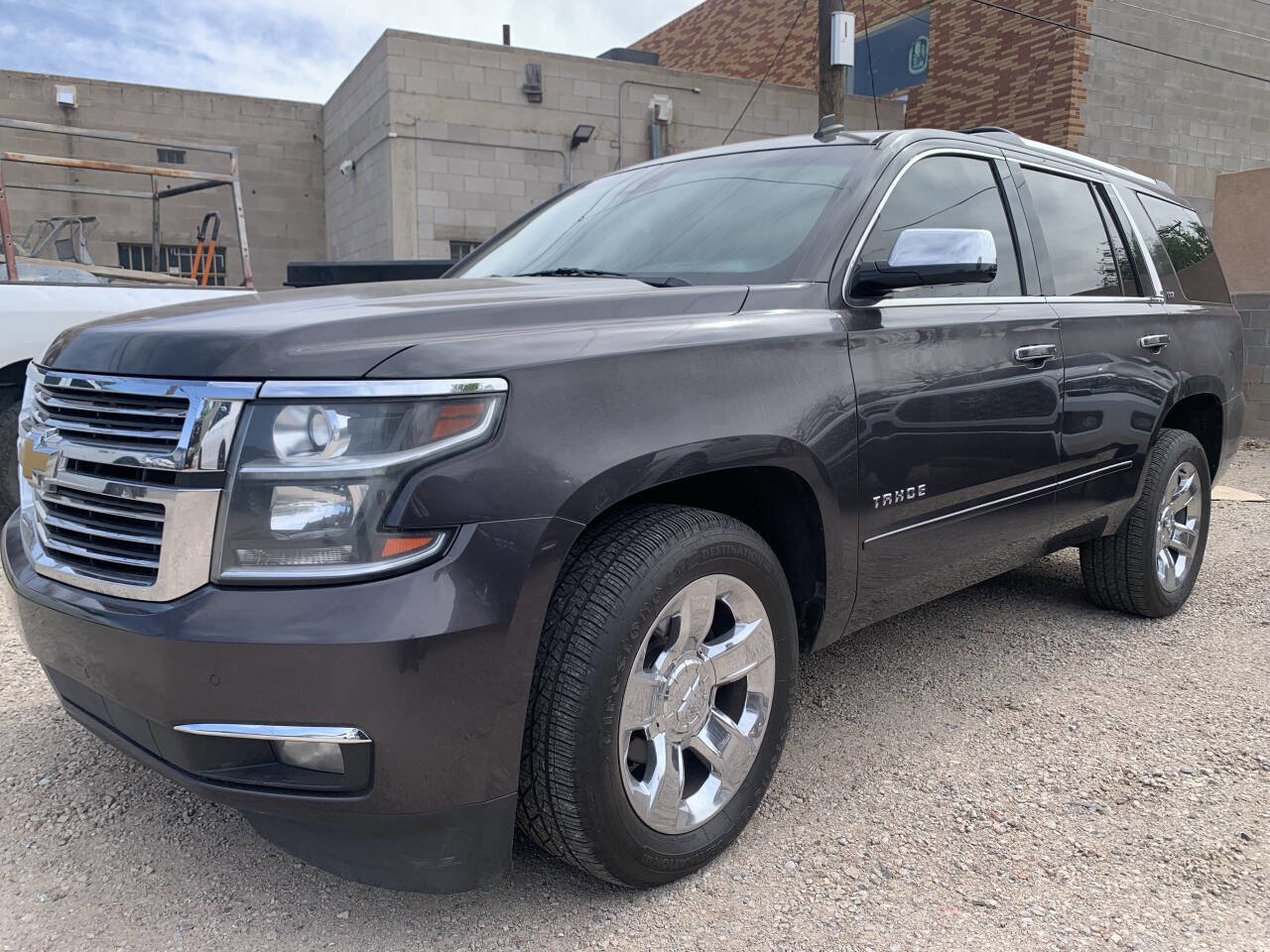 Used 2015 Chevrolet Tahoe LTZ AWD/4WD image 3