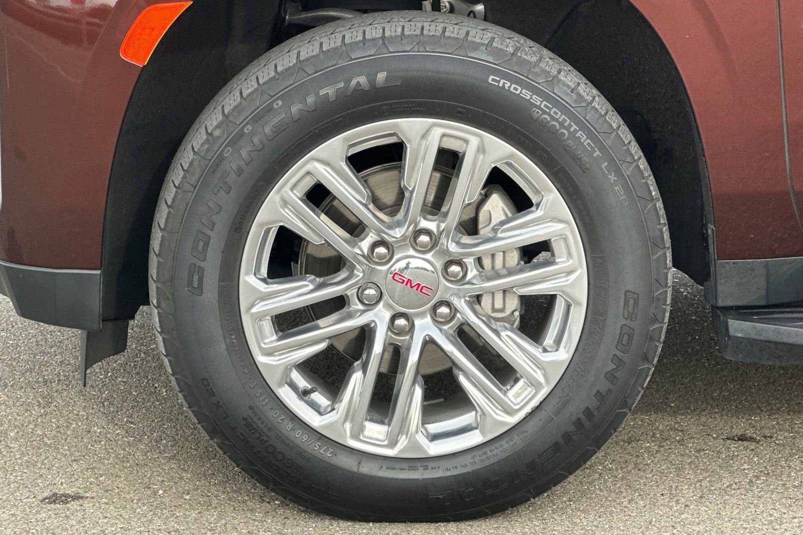 Used 2023 GMC Yukon SLT image 44