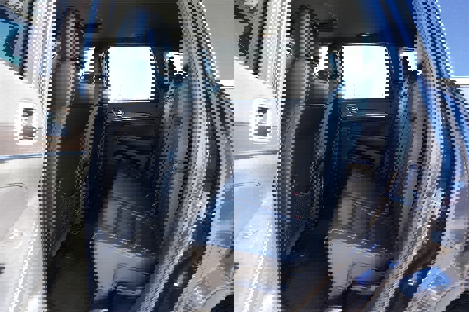 Used 2014 Jeep Grand Cherokee Limited image 19