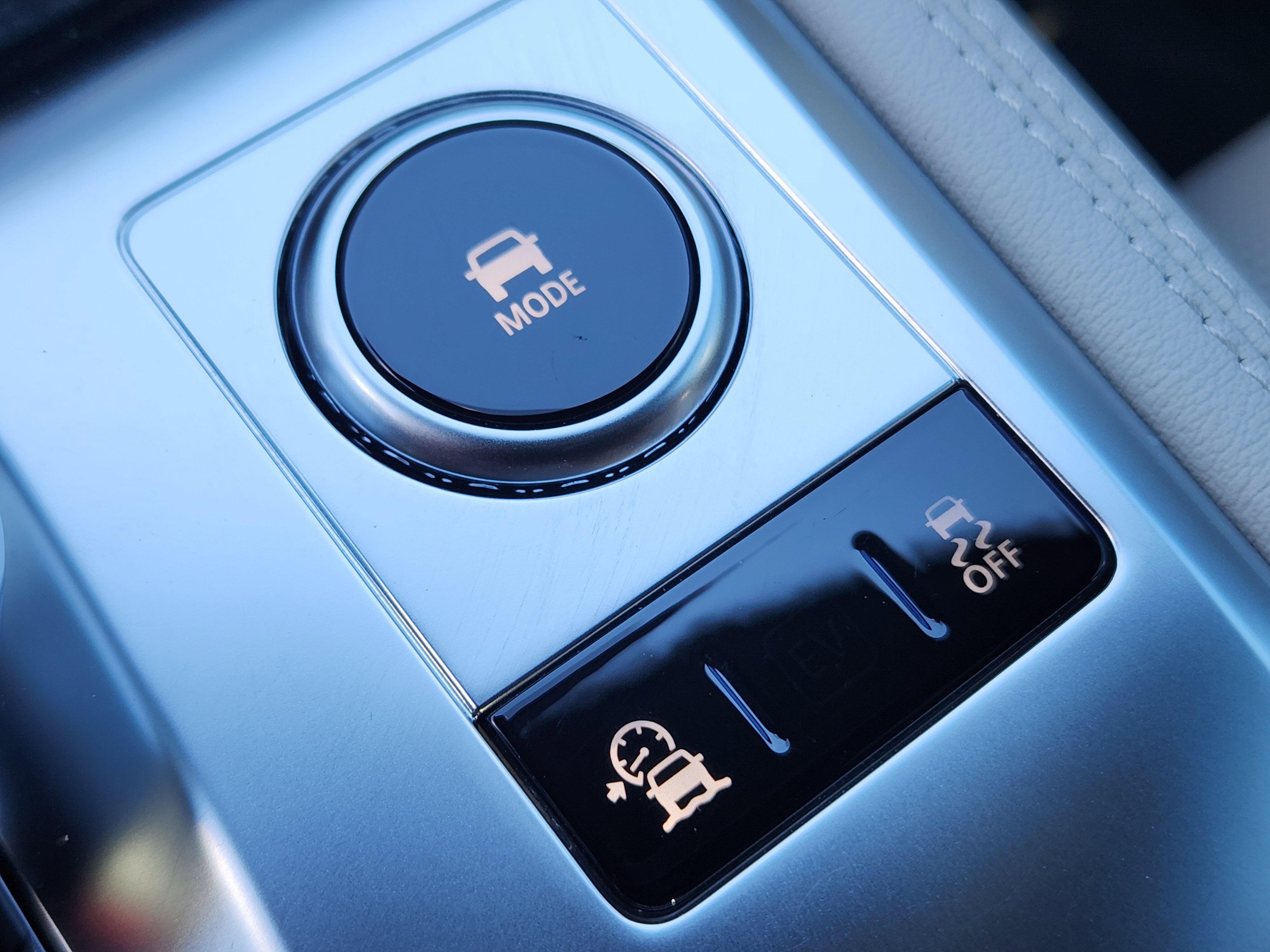 Used 2026 Jaguar F-PACE R-Dynamic S image 31