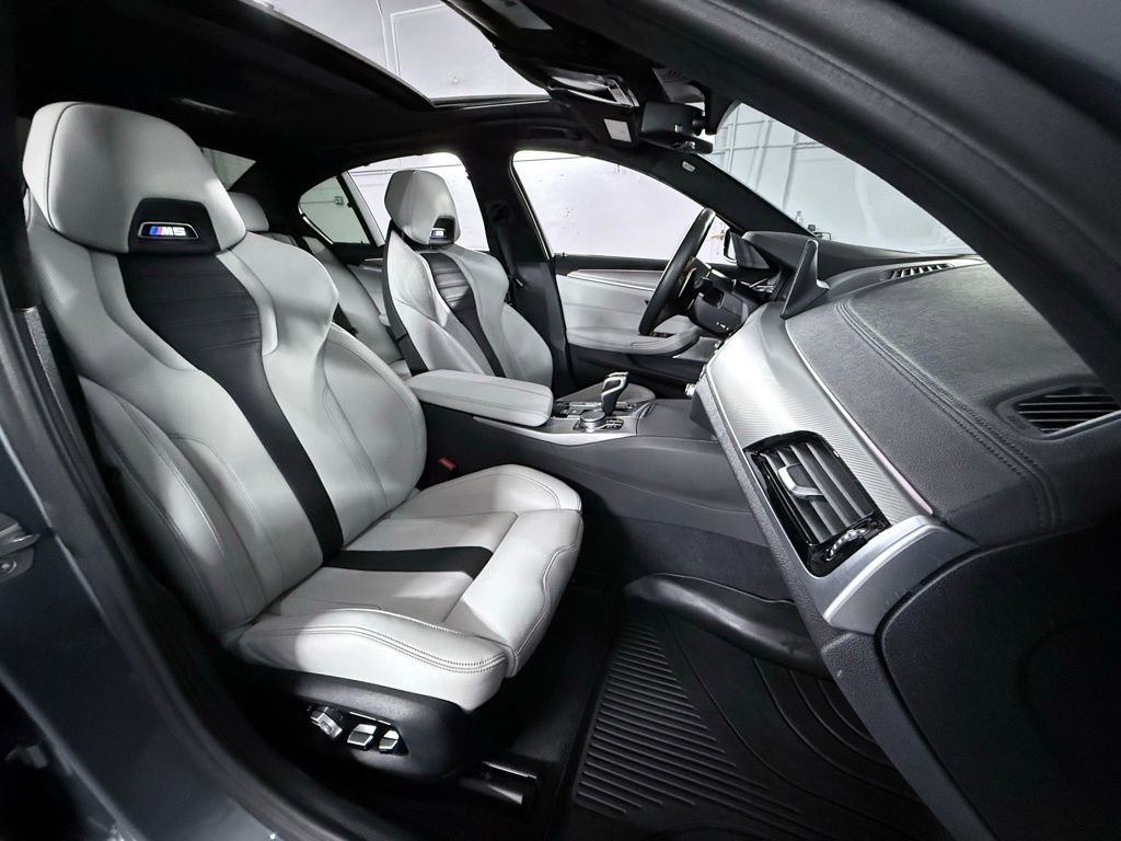 Used 2020 BMW M5 w/ Executive Package image 27