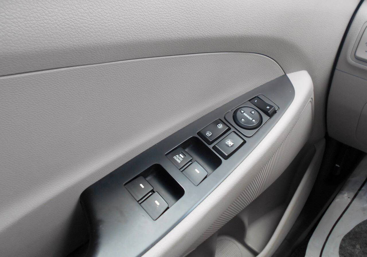Used 2019 Hyundai Tucson SE image 17