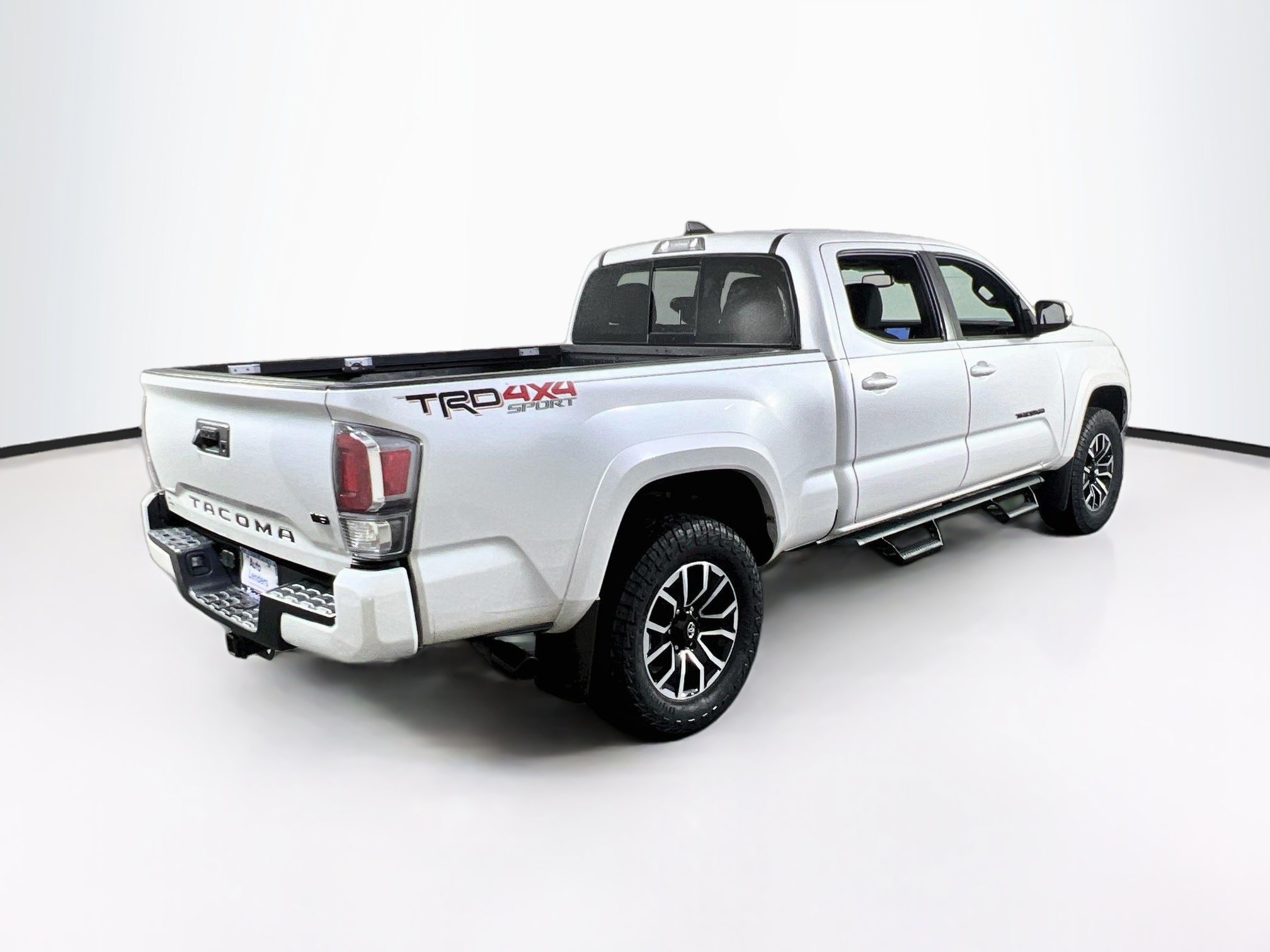 Used 2022 Toyota Tacoma TRD Sport AWD/4WD image 5
