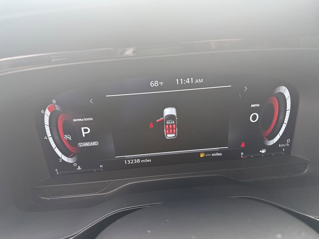 Used 2024 Nissan Pathfinder Platinum w/ Cargo Package image 19