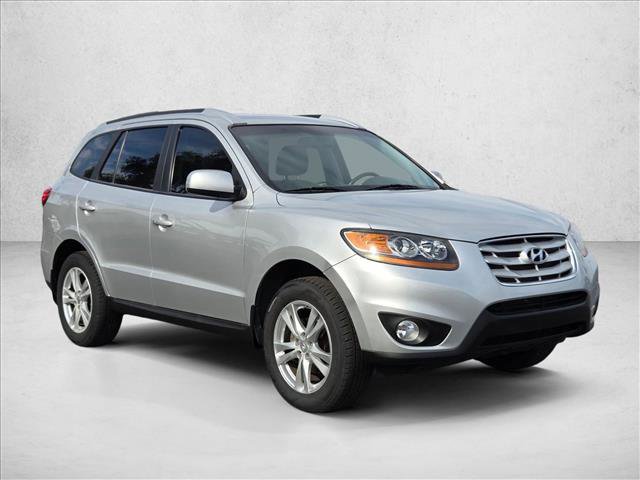 Used 2011 Hyundai Santa Fe SE image 3