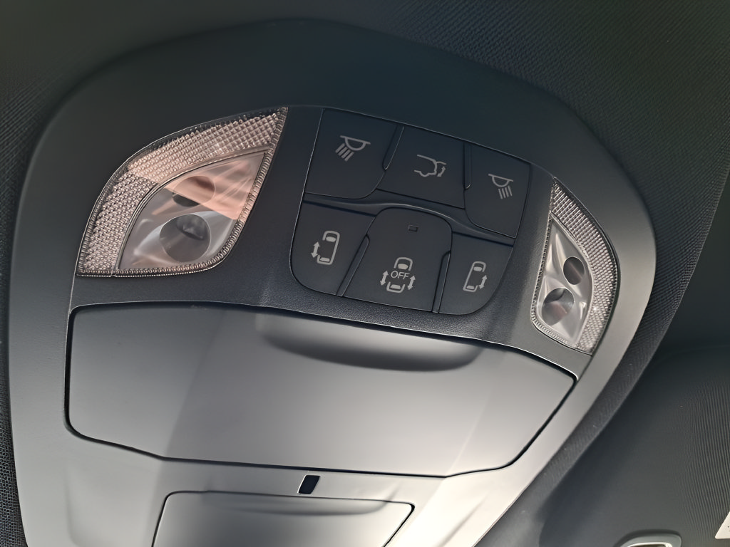 New 2026 Chrysler Voyager LX FWD image 24