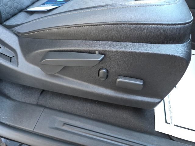 Used 2019 Chevrolet Colorado Z71 image 52