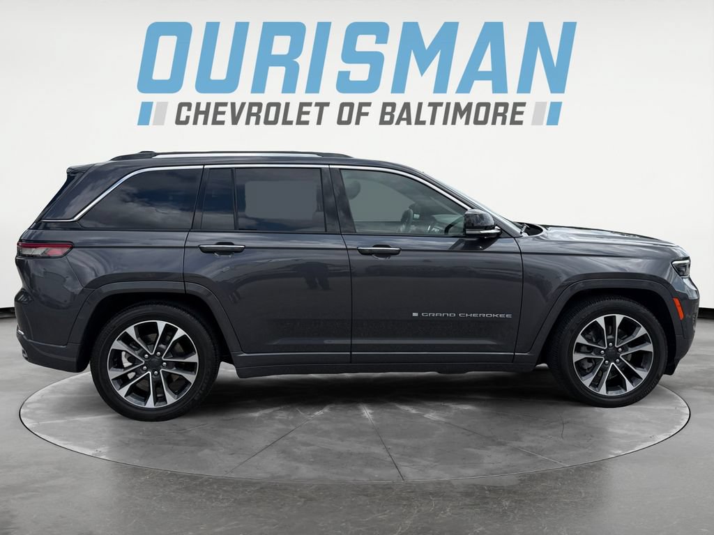 Used 2023 Jeep Grand Cherokee Overland AWD/4WD image 7