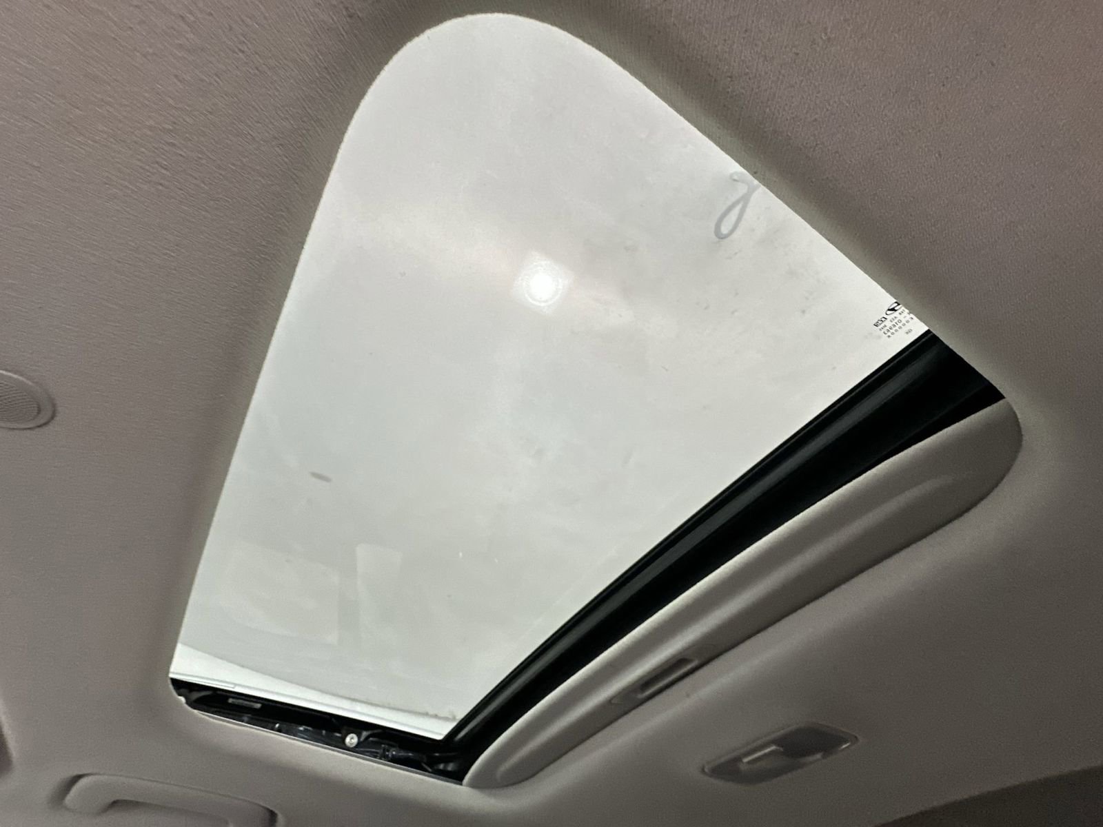 Used 2022 Hyundai Venue SEL FWD image 22