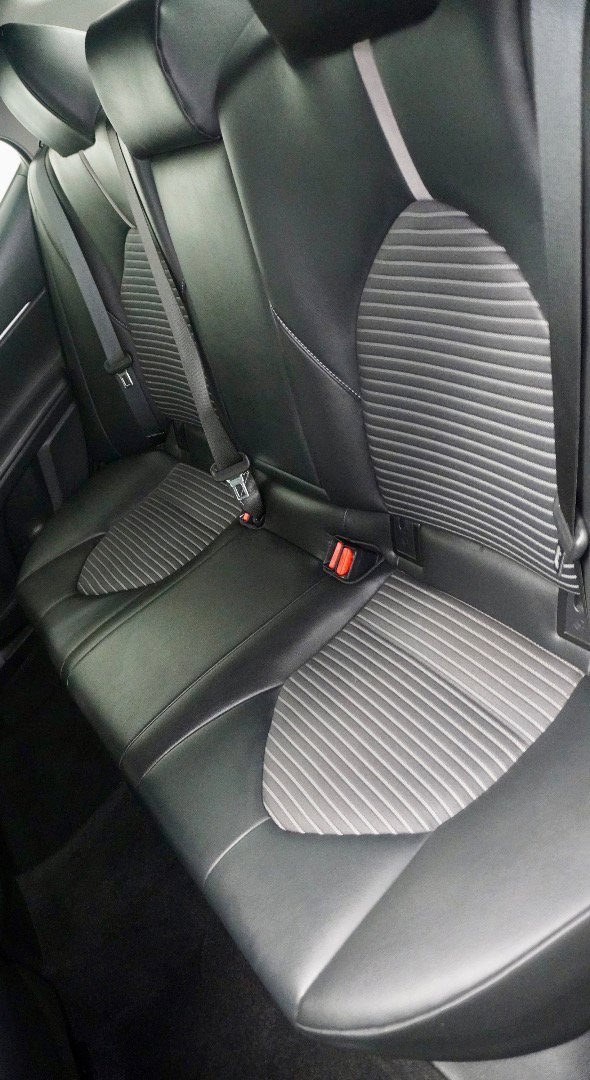 Used 2018 Toyota Camry SE image 5