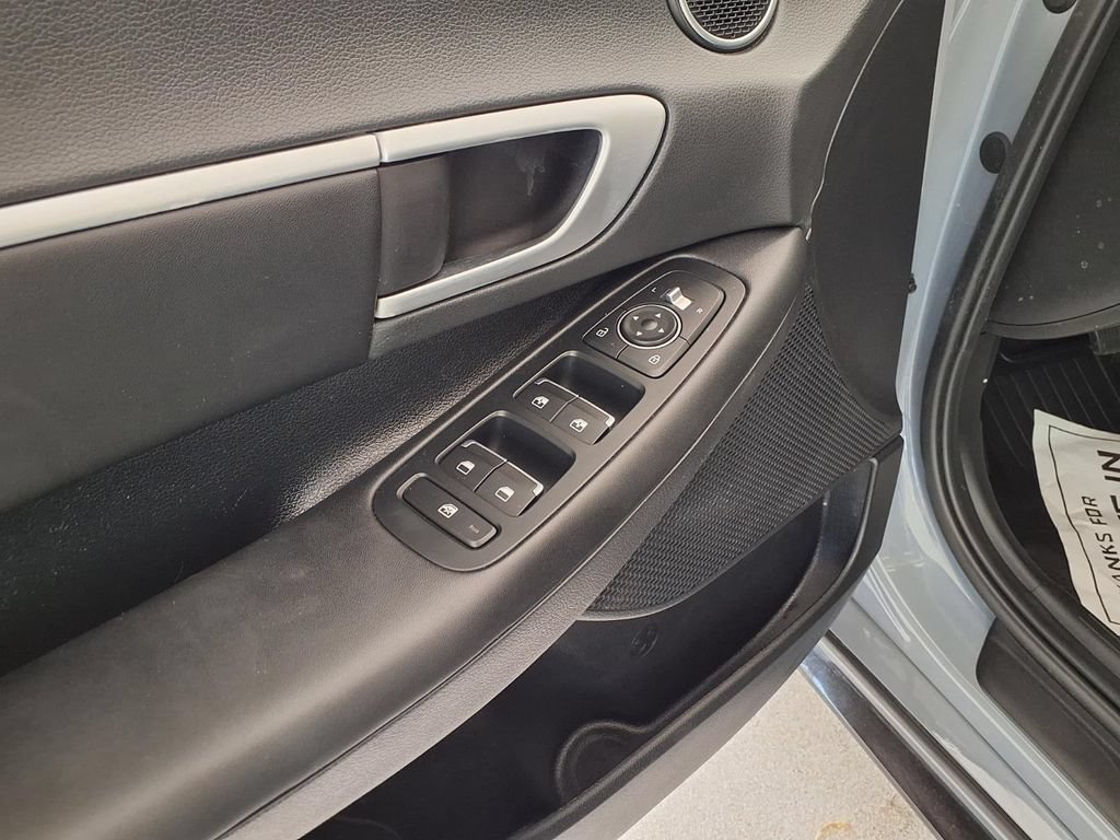 Used 2024 Hyundai Sonata SEL w/ Convenience Package FWD image 4