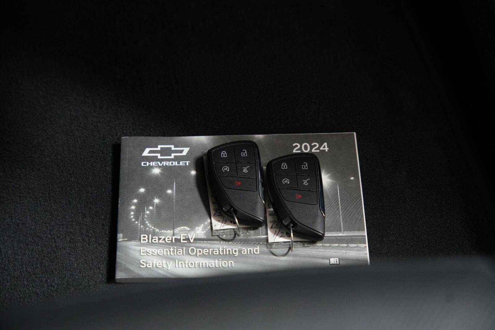 Certified 2024 Chevrolet Blazer EV LT AWD/4WD image 27