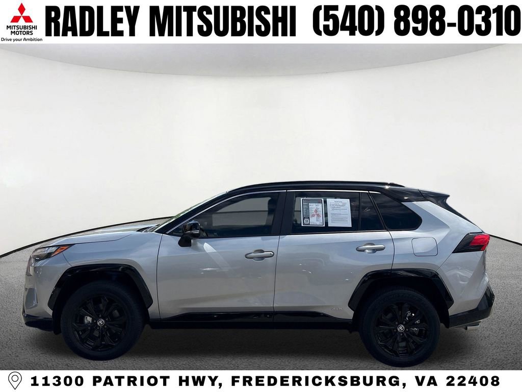 Used 2025 Toyota RAV4 XSE w/ Advanced Technology Package AWD/4WD image 17