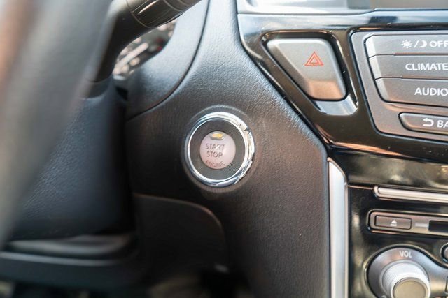 Used 2019 Nissan Pathfinder S AWD/4WD image 27