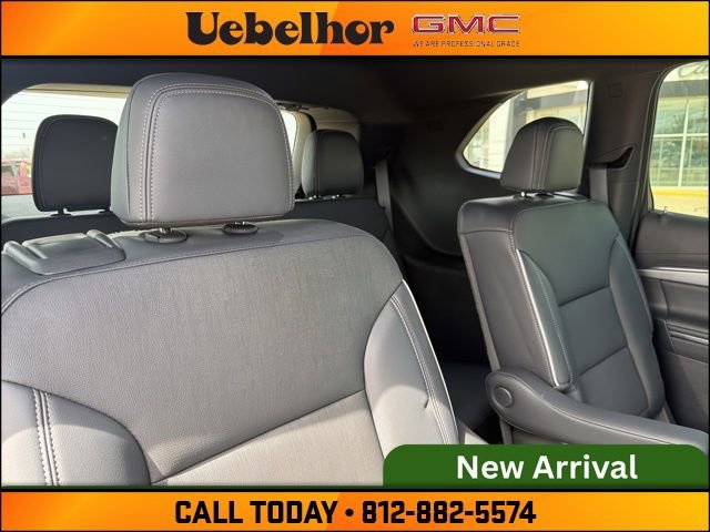 Used 2025 Buick Enclave Preferred image 5