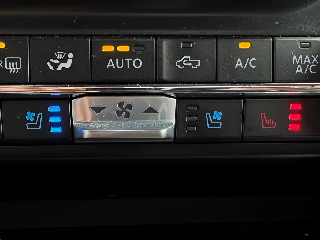 Used 2023 Ford F150 Lariat w/ Equipment Group 502A High image 31