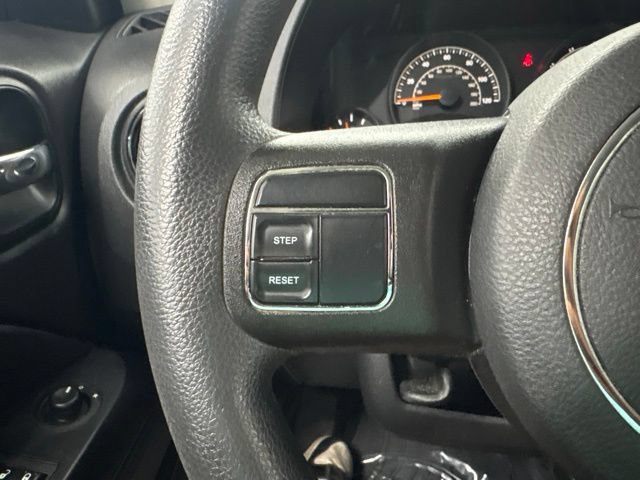 Used 2014 Jeep Patriot Sport w/ Power Value Group AWD/4WD image 29