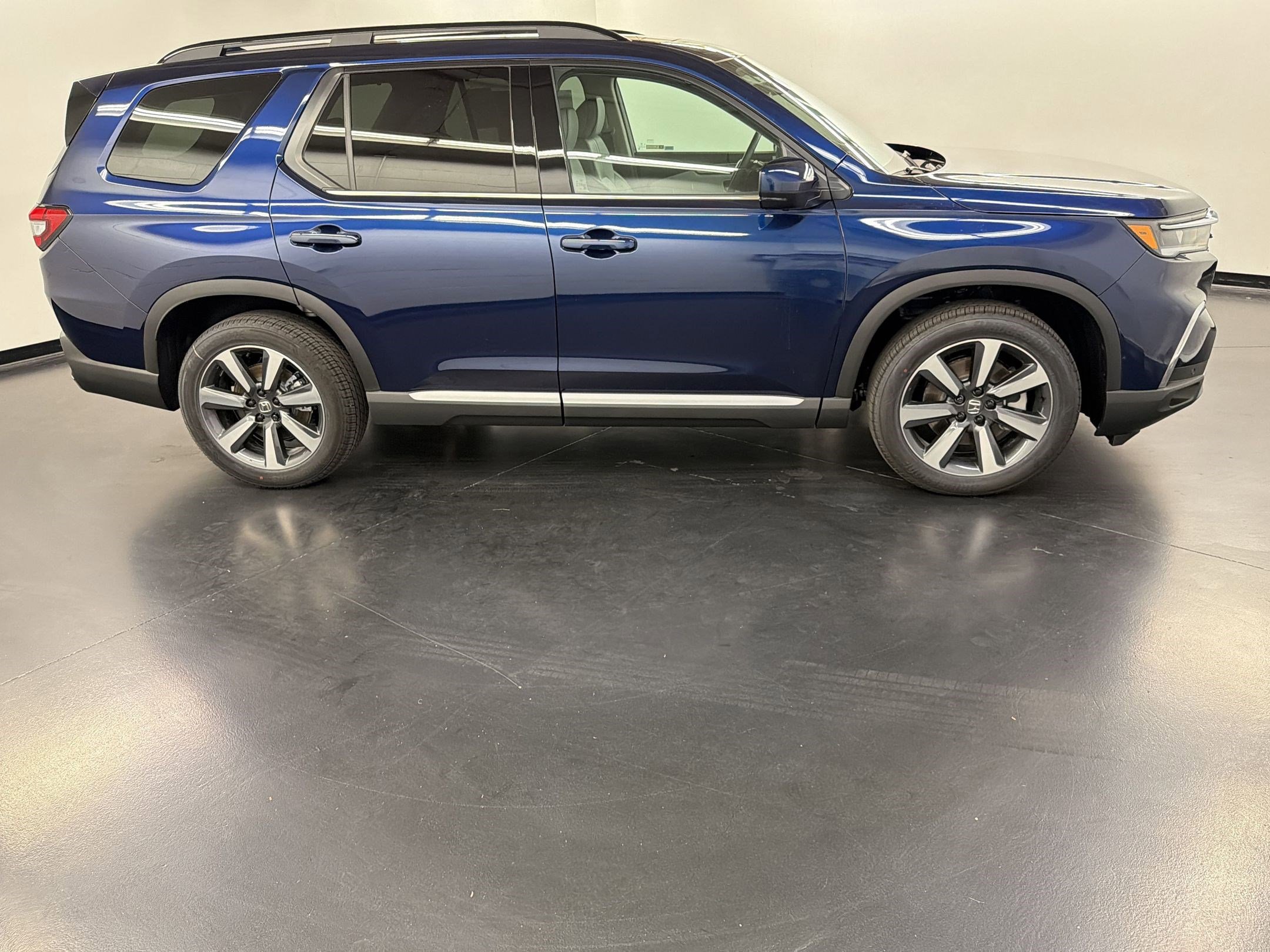 New 2025 Honda Pilot Elite image 8