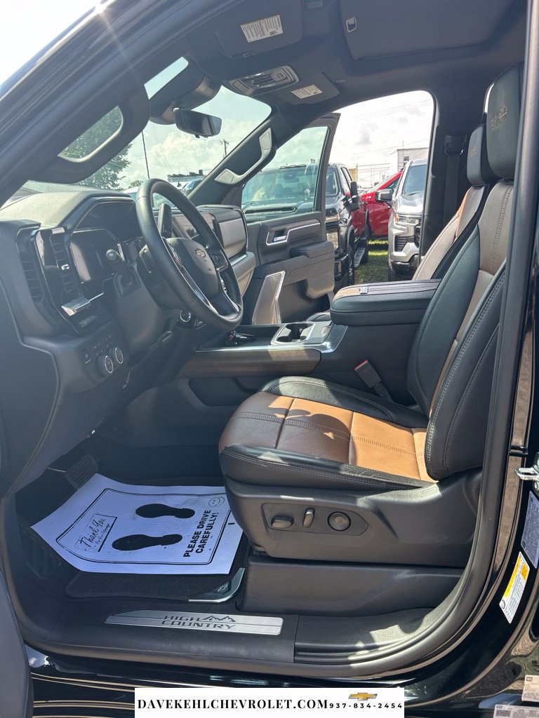 Used 2026 Chevrolet Silverado 2500 High Country w/ High Country Premium Package AWD/4WD image 23