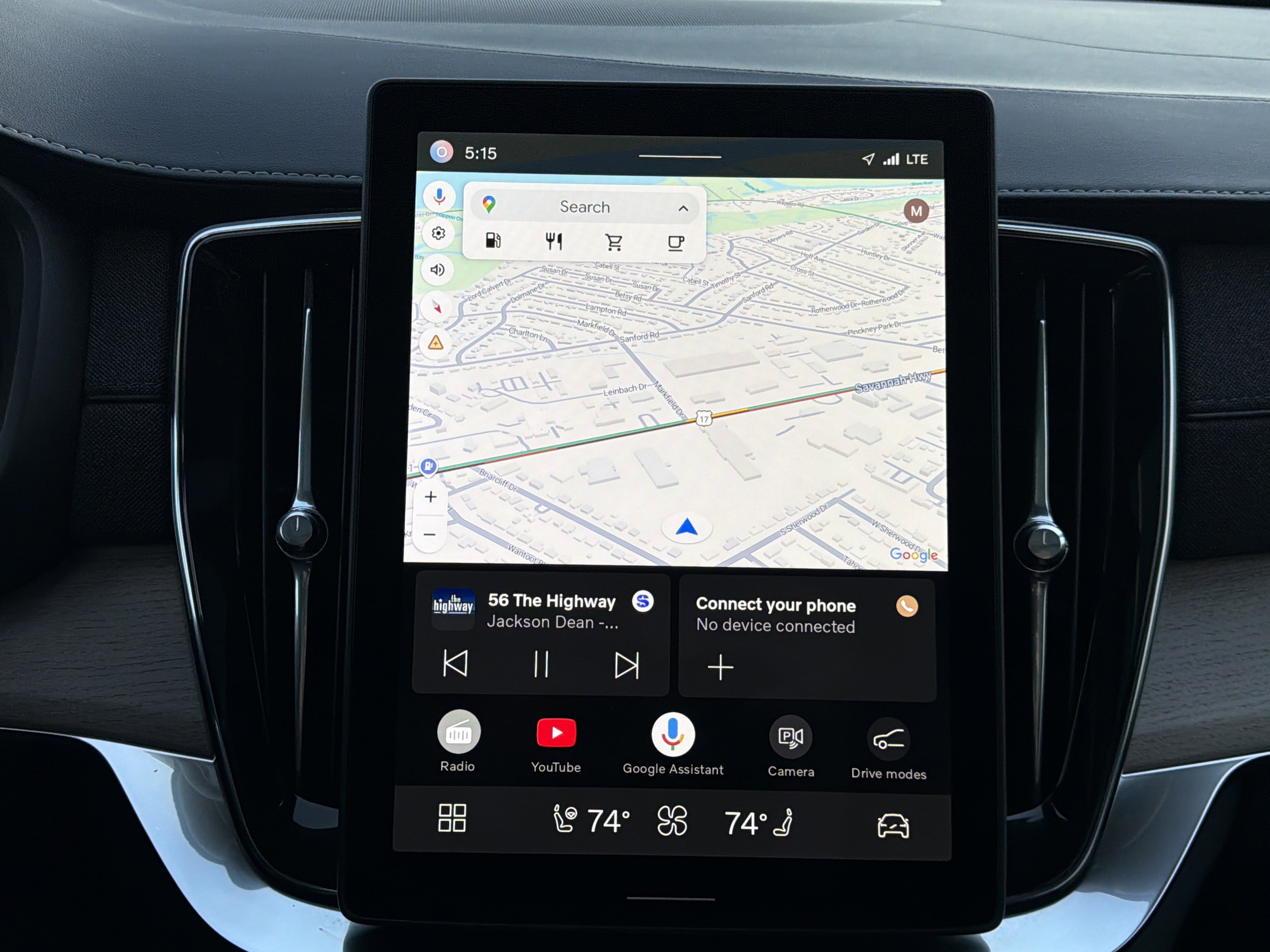 Certified 2025 Volvo XC90 B6 Plus image 24