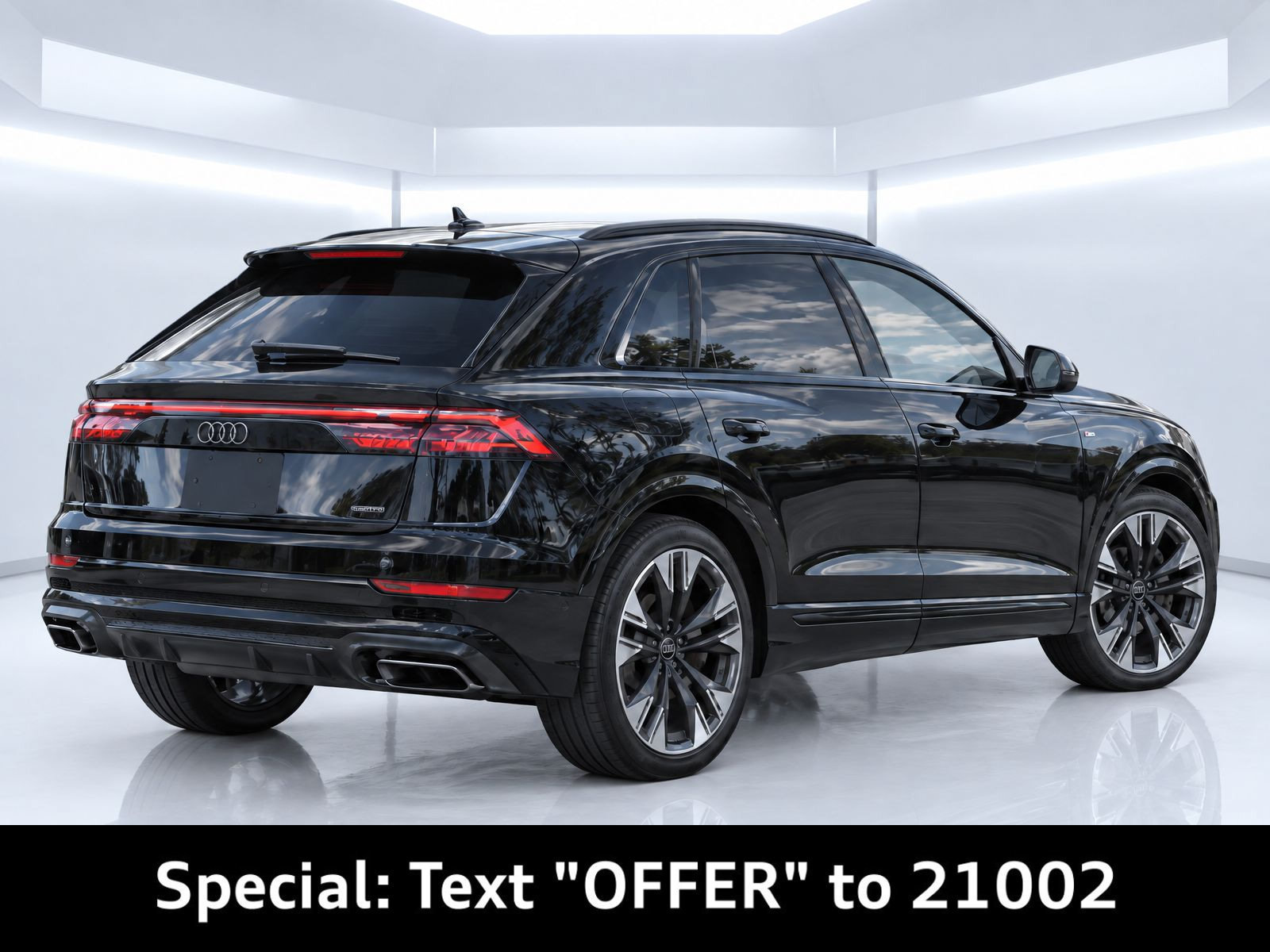 Certified 2025 Audi Q8 Prestige AWD/4WD image 4
