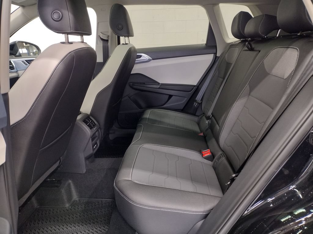 New 2026 Volkswagen Taos SE AWD/4WD image 33