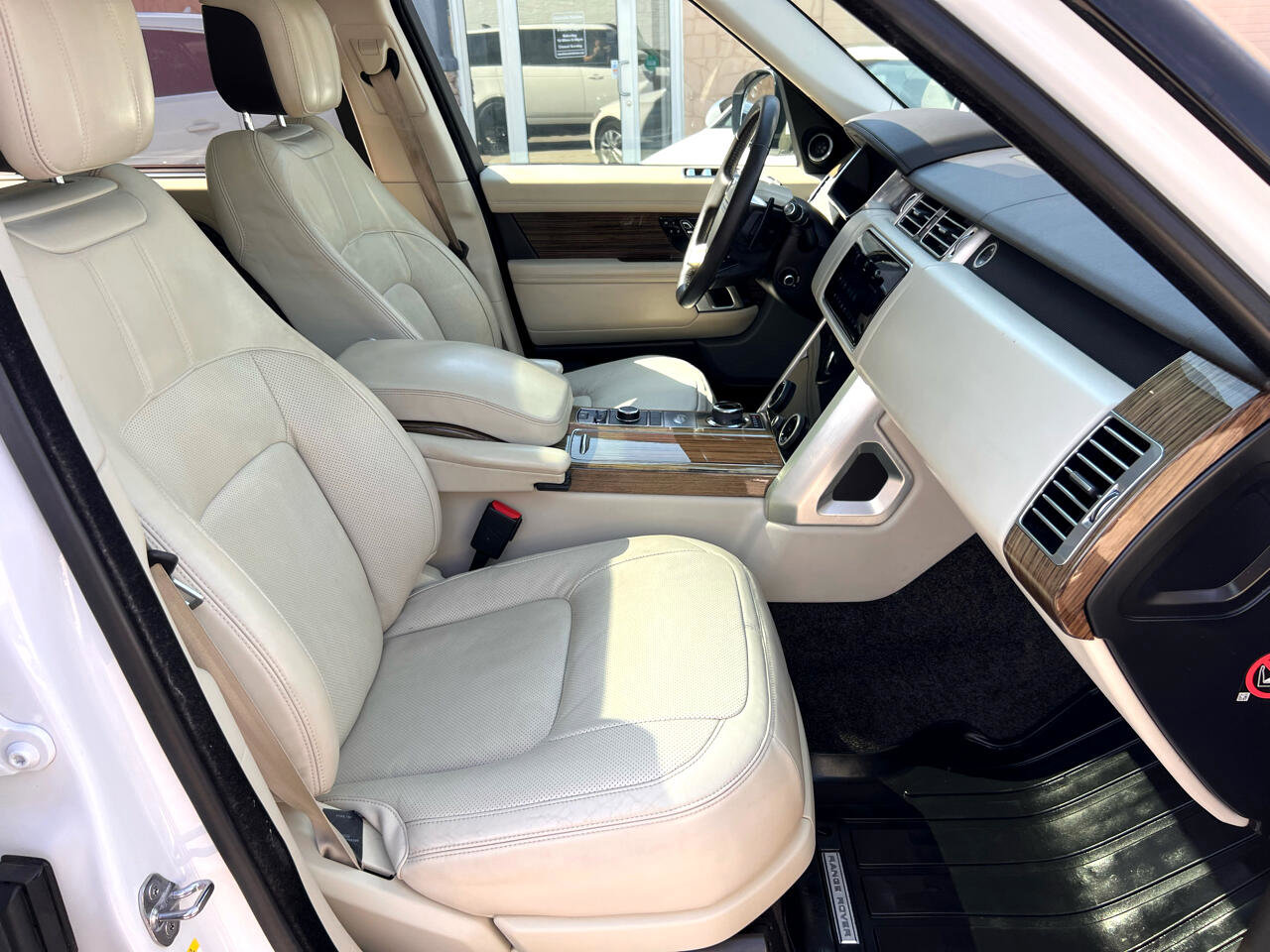 Used 2018 Land Rover Range Rover Long Wheelbase Supercharged image 13