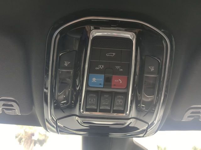 Used 2022 Jeep Grand Wagoneer Series I AWD/4WD image 25