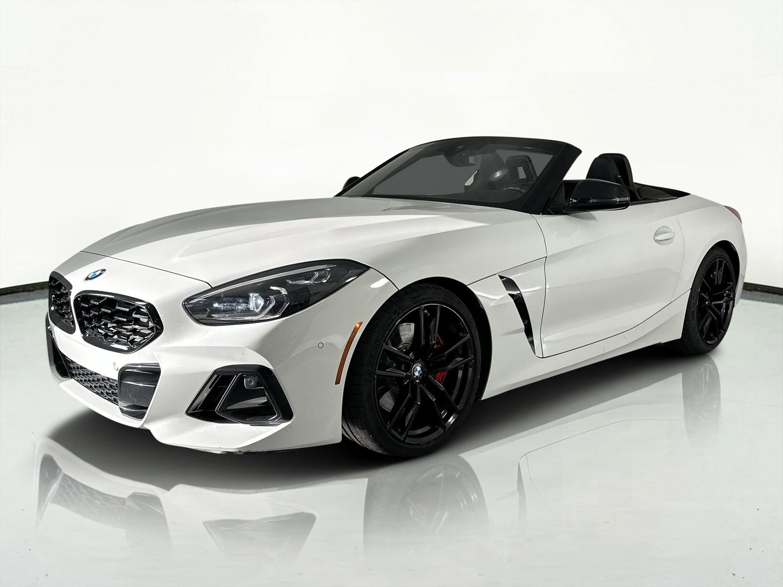 Used 2025 BMW Z4 M40i w/ Premium Package image 4