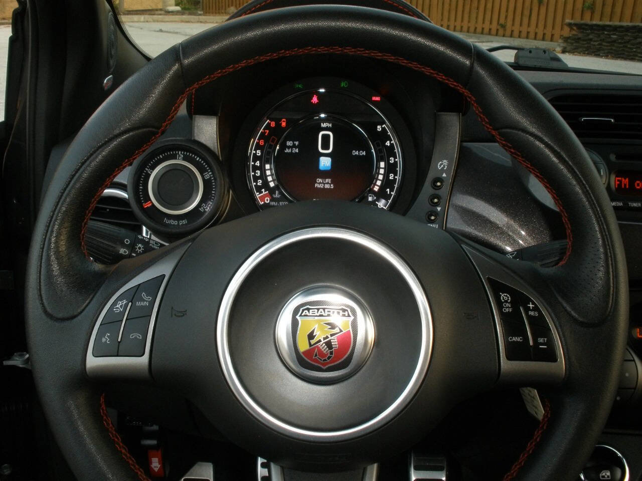 Used 2015 FIAT 500 Abarth w/ Beats Audio Package image 32