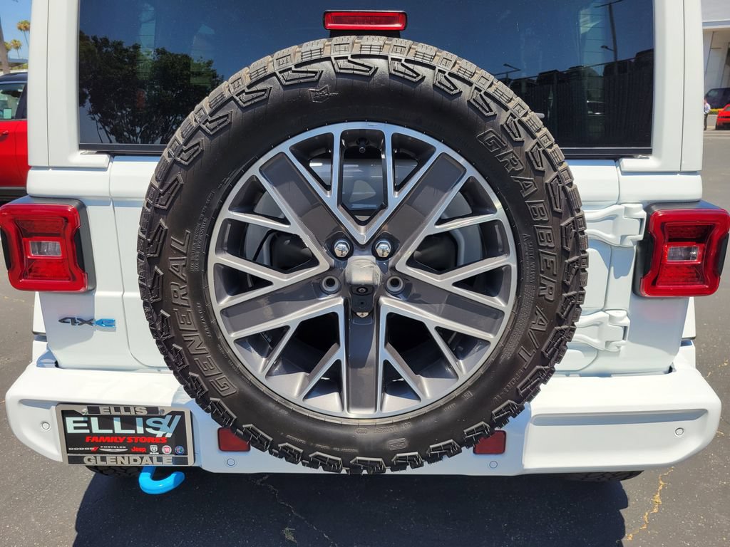 Used 2024 Jeep Wrangler High Altitude AWD/4WD image 24