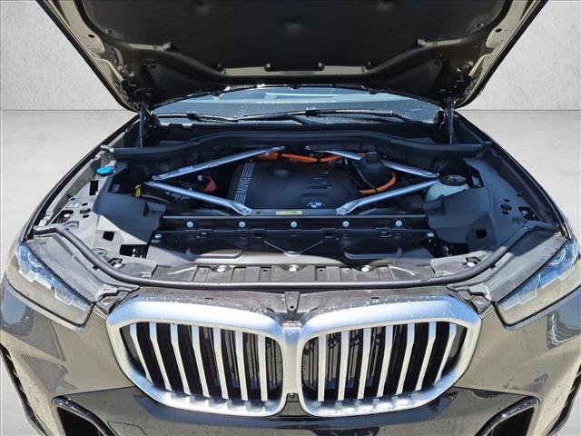 New 2026 BMW X5 xDrive50e w/ M Sport Package AWD/4WD image 16