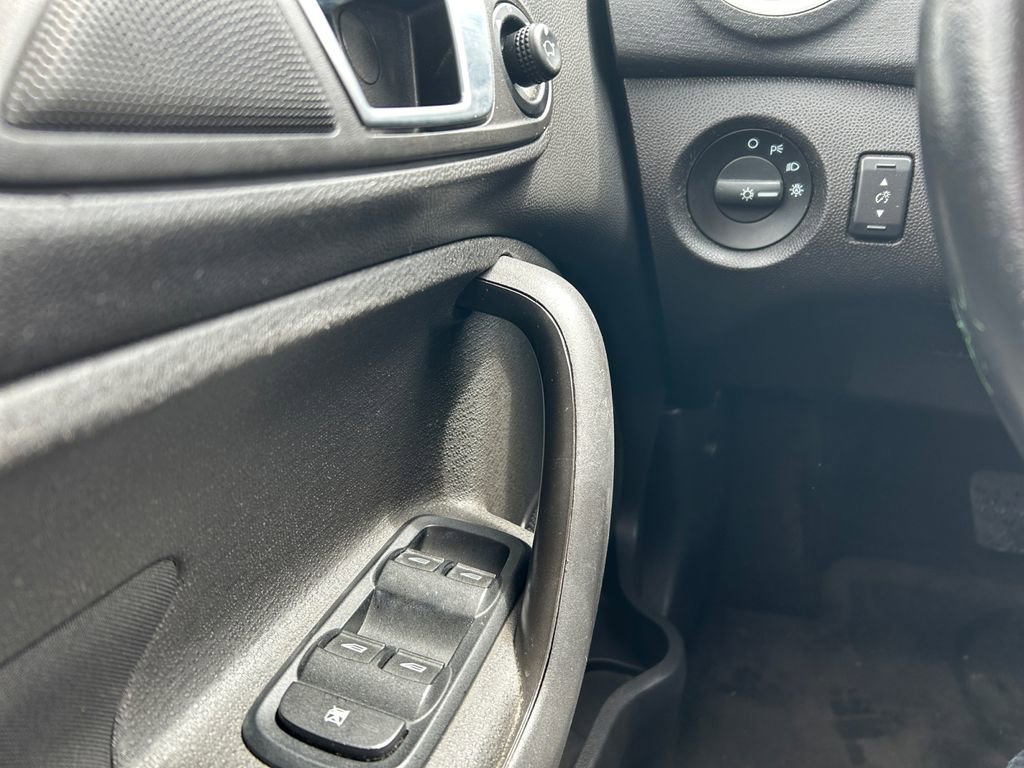 Used 2014 Ford Fiesta SE FWD image 14