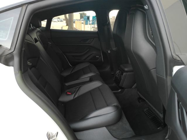 Used 2023 Porsche Taycan w/ Premium Package image 30
