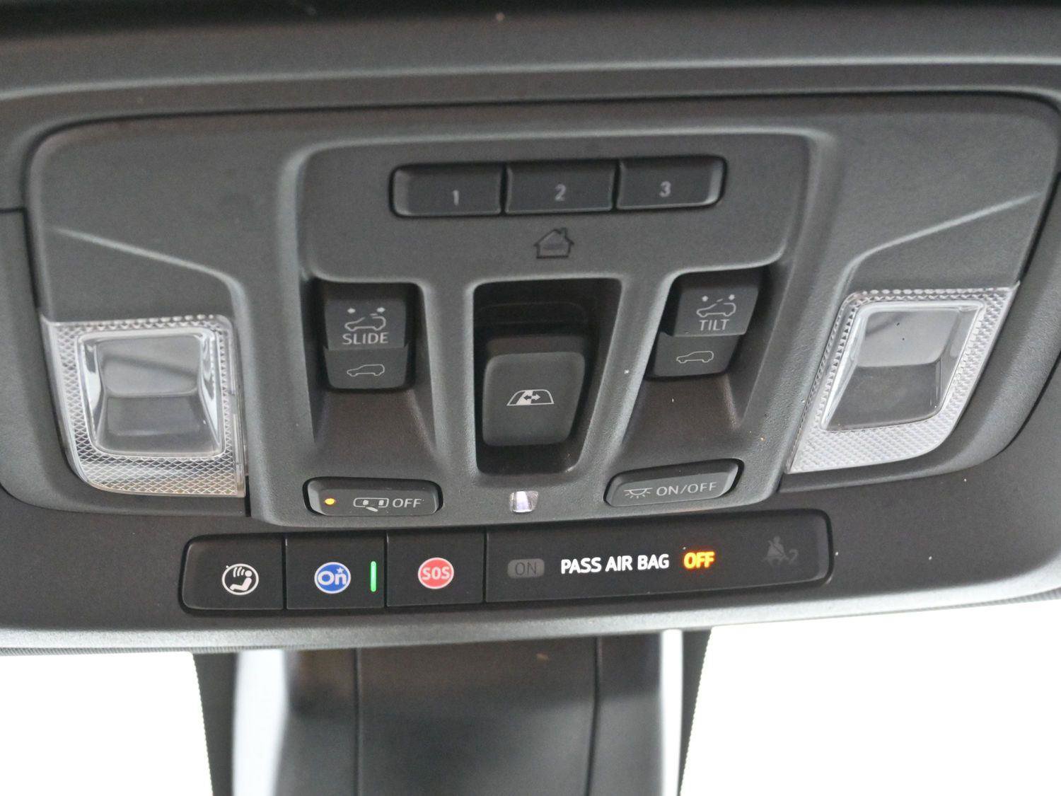 Used 2023 GMC Sierra 3500 AT4 w/ AT4 Premium Plus Package image 27