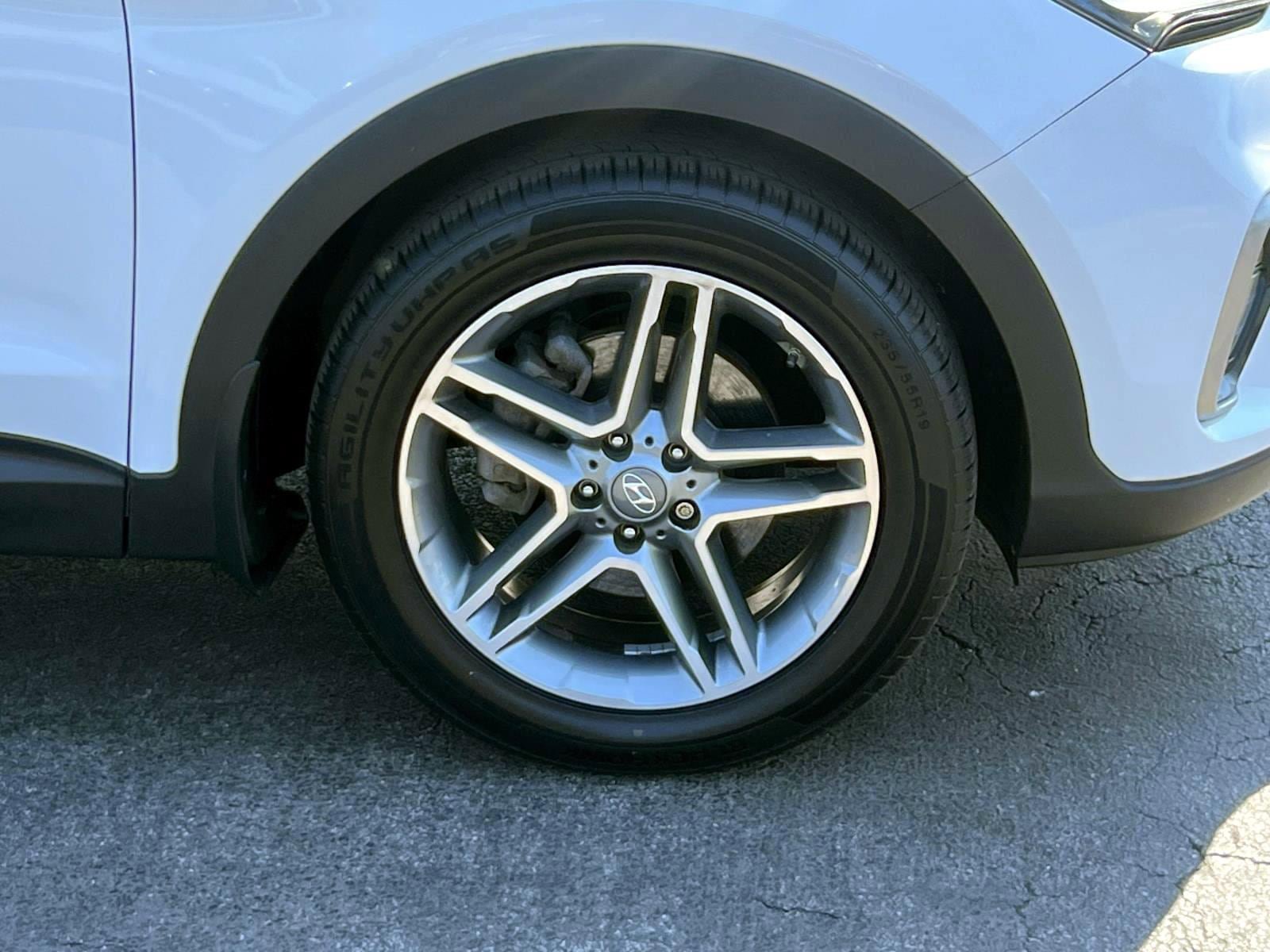 Used 2018 Hyundai Santa Fe AWD image 6
