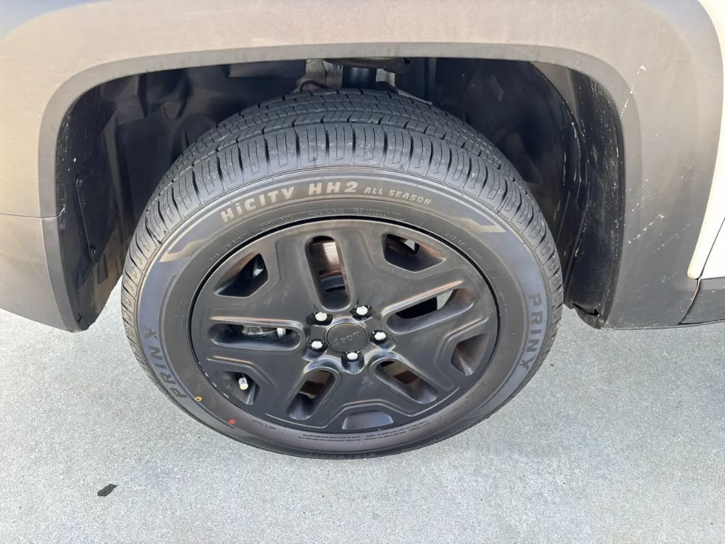Used 2019 Jeep Renegade Sport AWD/4WD image 11