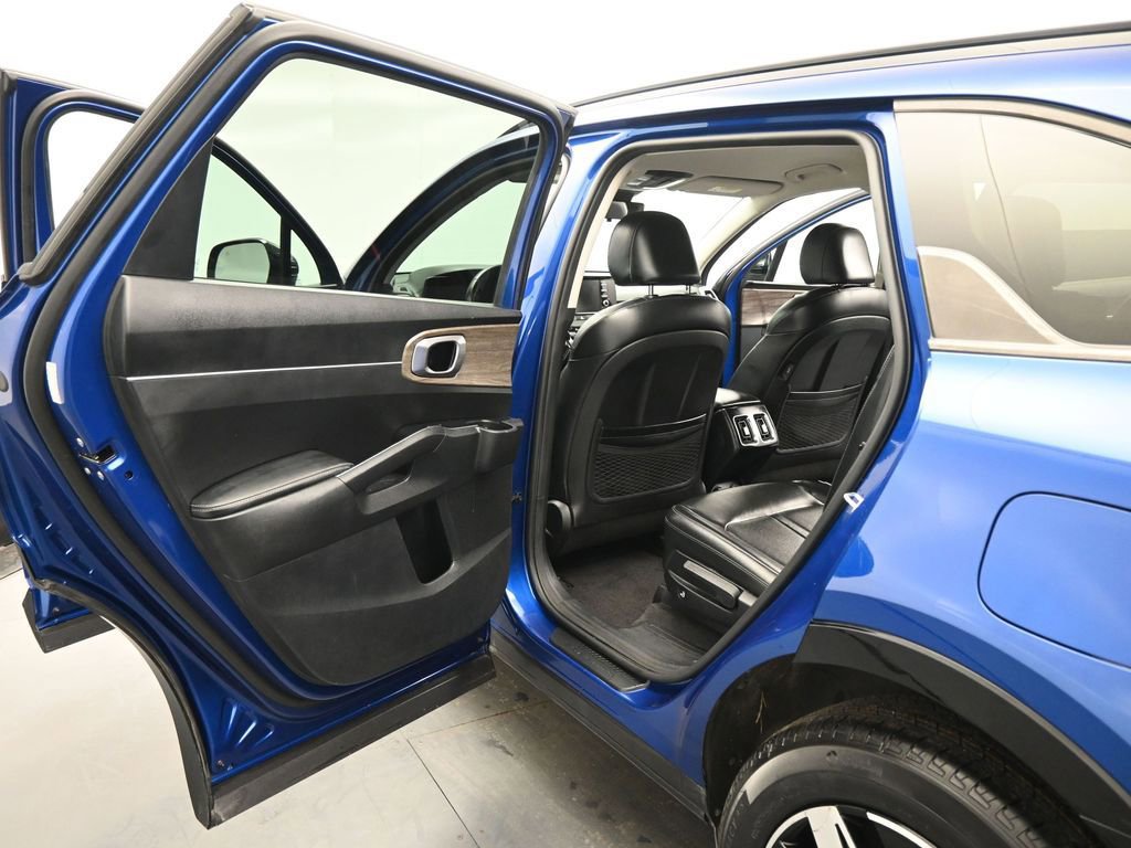 Used 2021 Kia Sorento EX image 18