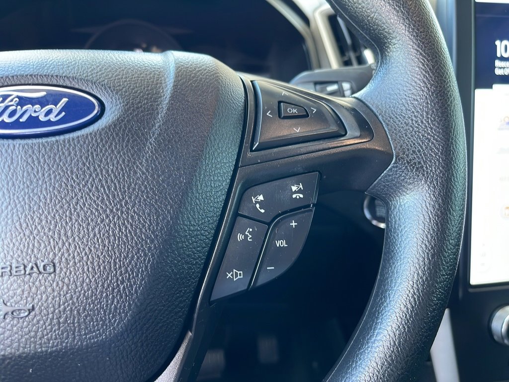 Certified 2024 Ford Edge SE w/ Black Appearance Package image 23